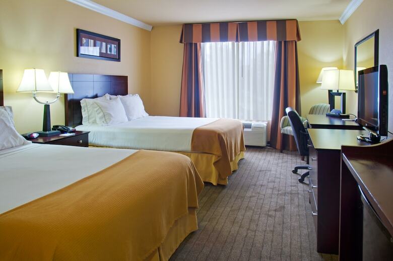 Holiday Inn Express Hotel & Suites Natchitoches