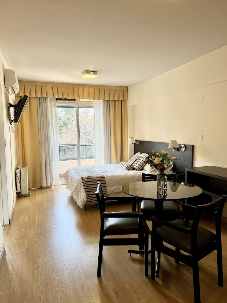 Hotel Golf Tower Suites And Apartments