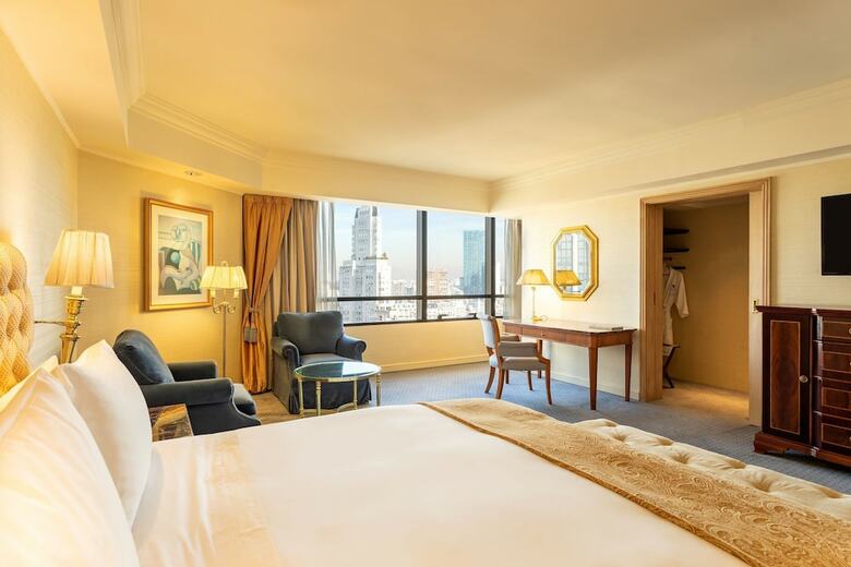 Park Tower - A Luxury Collection Hotel