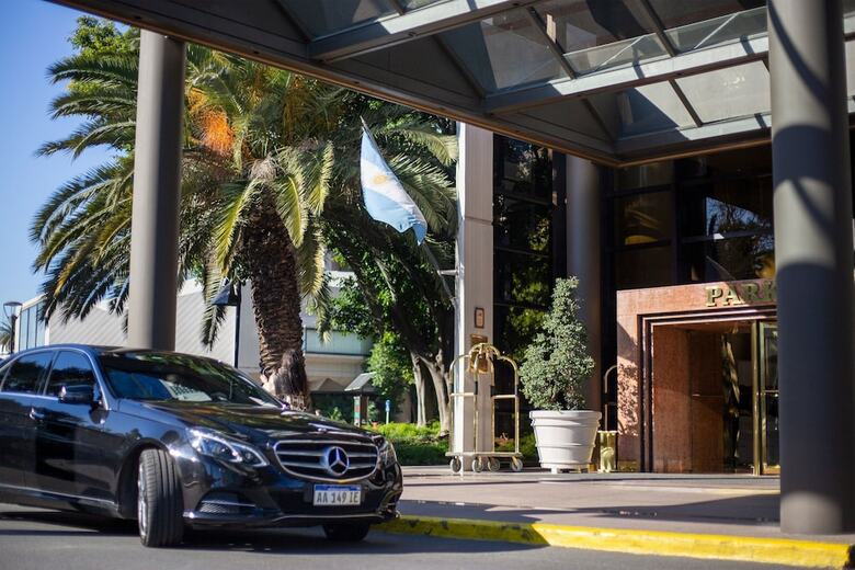Park Tower - A Luxury Collection Hotel