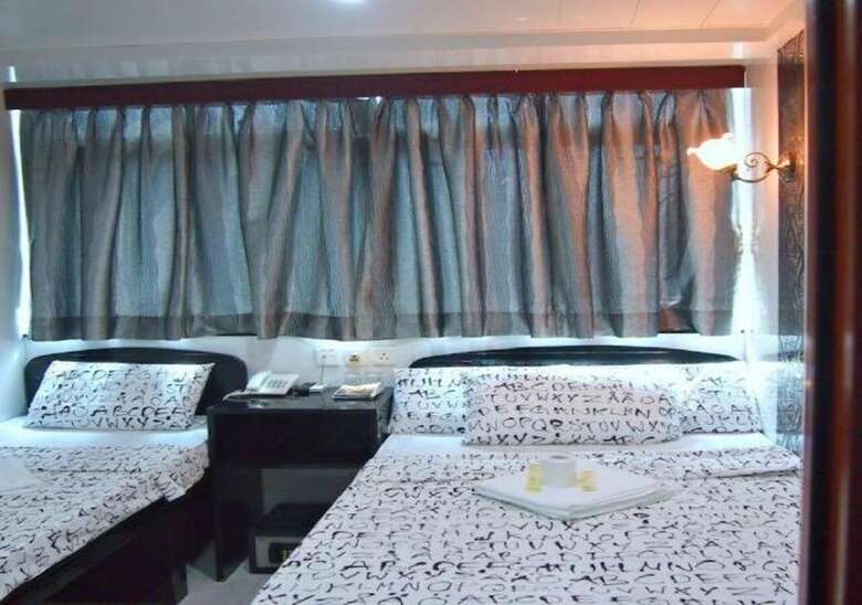 Hotel Manila Lounge