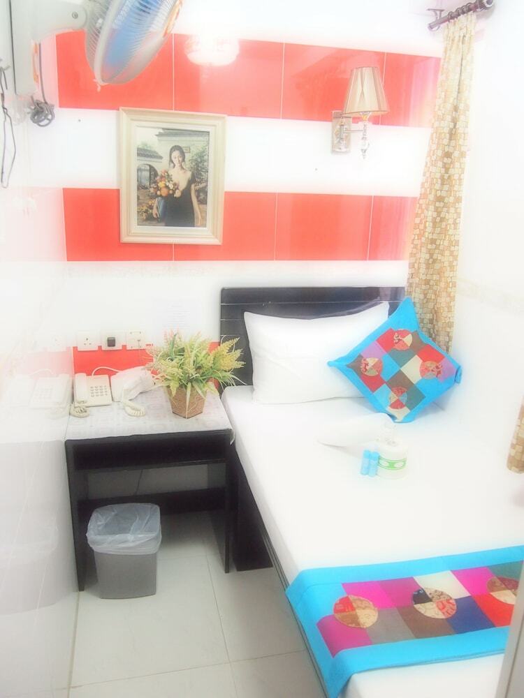 Hotel Traveller's Hostel