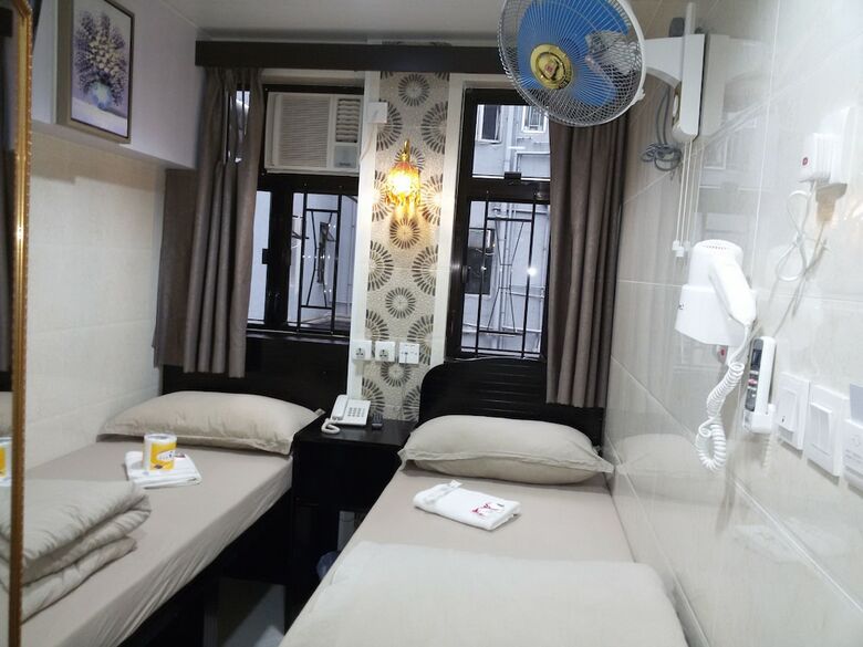 Aashiana Hotel