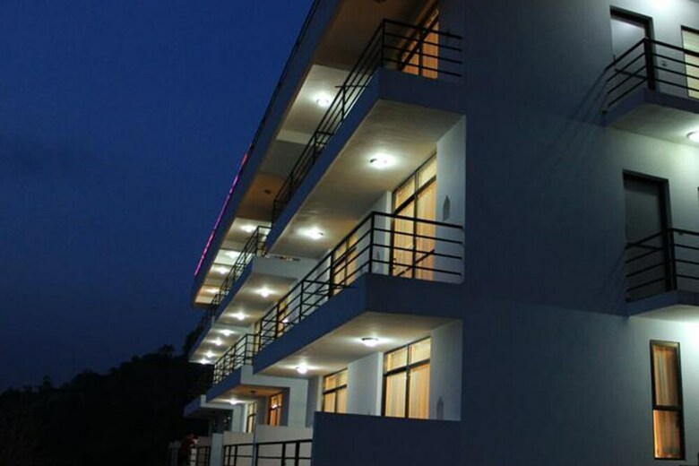 Hotel Ratna Giri Resort