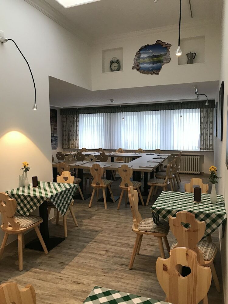 Edel Weiss Hotel Und Restaurant