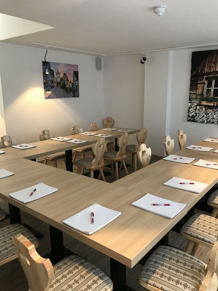 Edel Weiss Hotel Und Restaurant