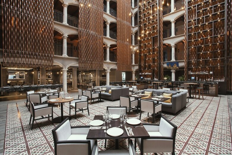 Hotel 1970 Posada Guadalajara, Curio Collection By Hilton