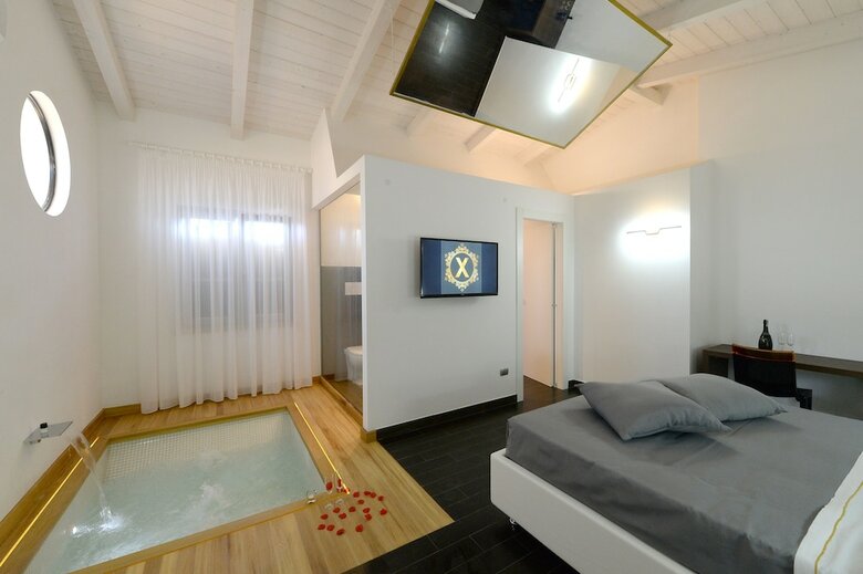X Hotel