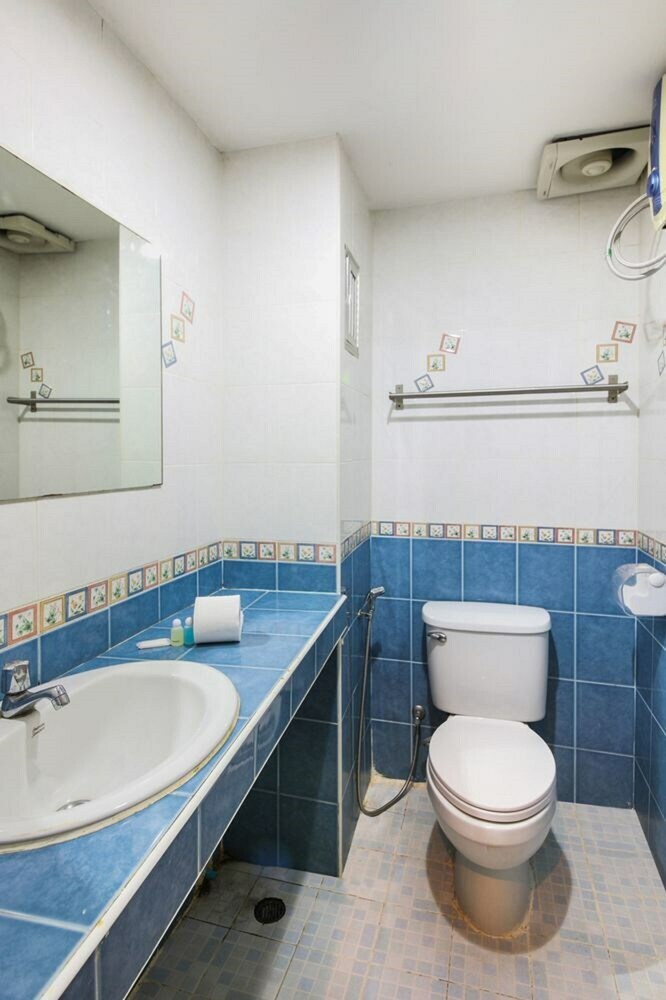 Hotel Oyo 244 Roar Inn Patong