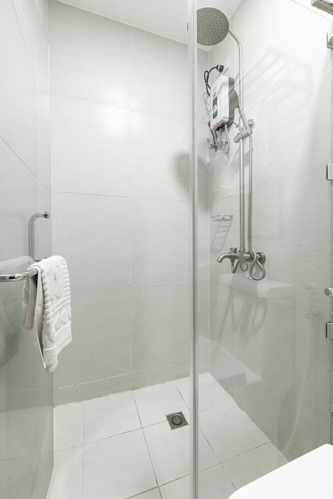 Artemis Place Makati Hotel