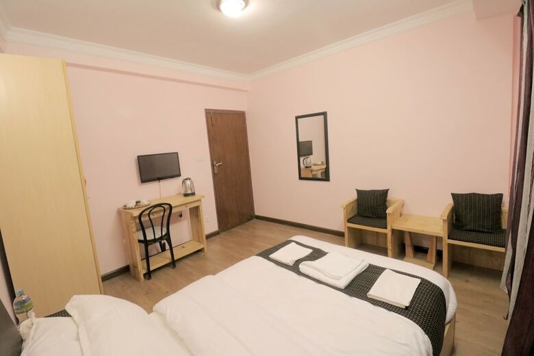 Hotel Easy Homes