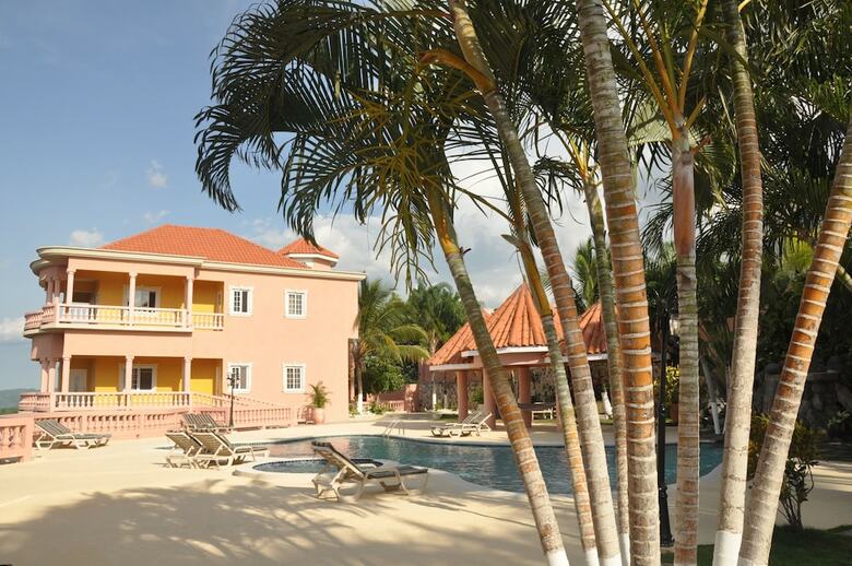 Sun Rise Luxurious Condos By The Vacation Casa