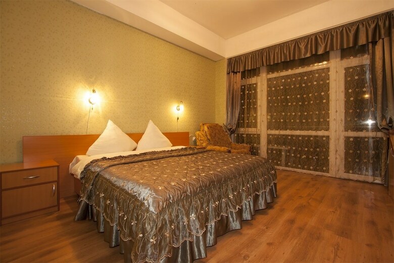 Atlantis Hotel
