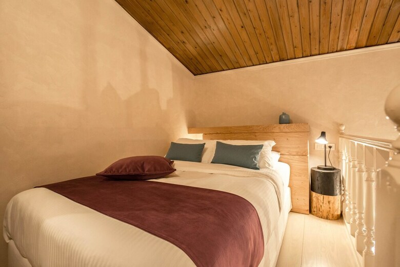 Hotel J&g Suites