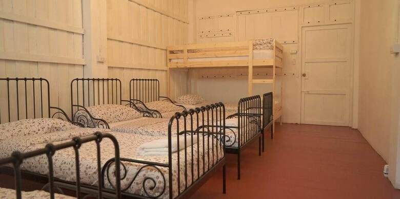 Hostal Tiger Lily Hostel