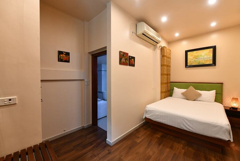 The Artisan Lakeview Hotel