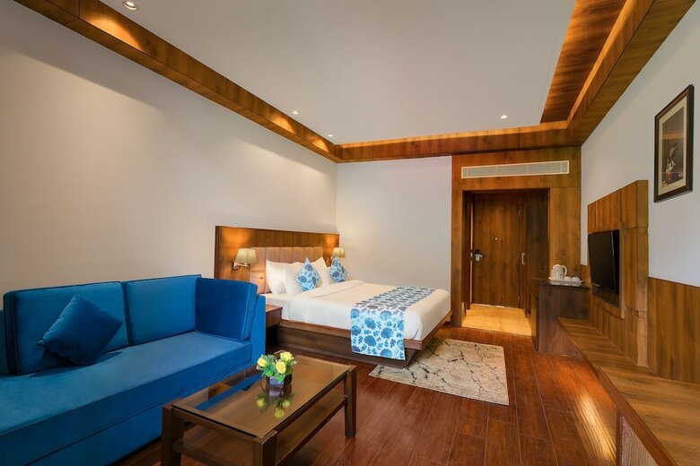 Hotel Alokik Resort-pure Veg