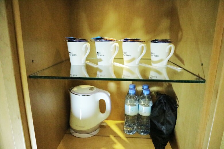 Green World Triplebeds Hotel