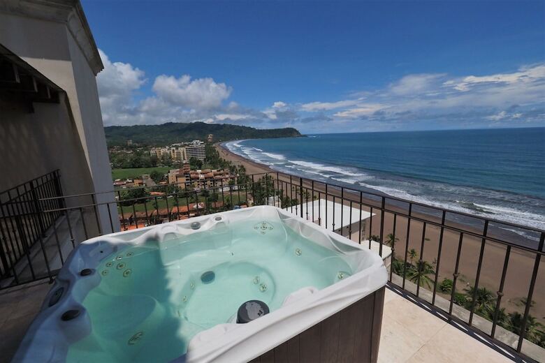 Apartamentos Crocs Resort Oceanfront Penthouse Jaco