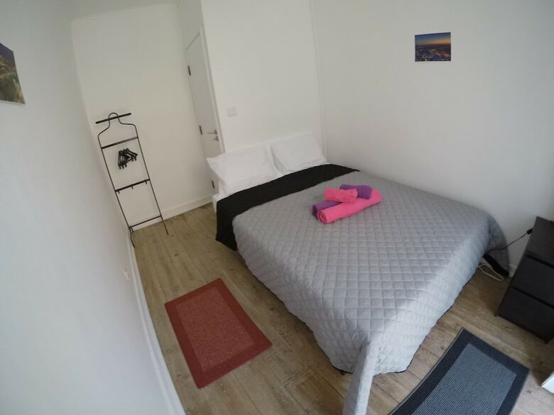 Hostal Stars Rooms Mouraria - Hostel
