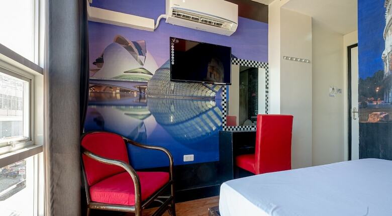 Hotel Zen Rooms Universal Suite Bed And Breakfast