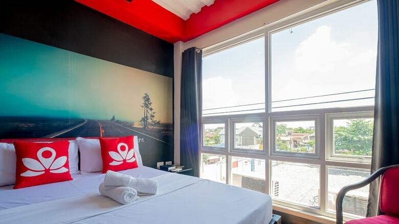 Hotel Zen Rooms Universal Suite Bed And Breakfast
