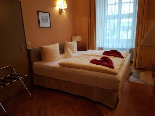 Hotel Stadtschlo� Hecklingen***s