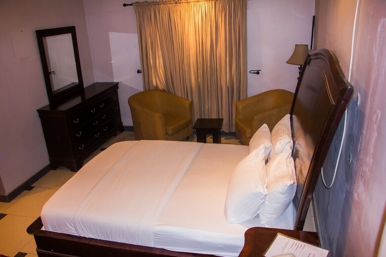 Hotel Tivoli Residence & Bar
