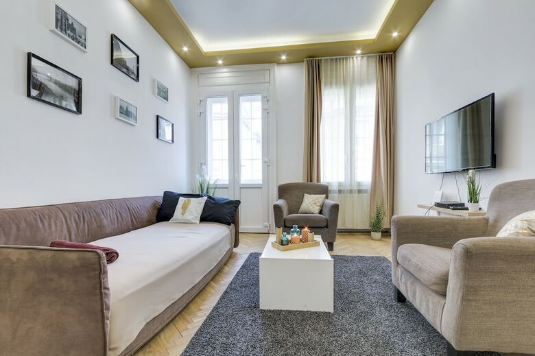 Real Apartments Zoltan