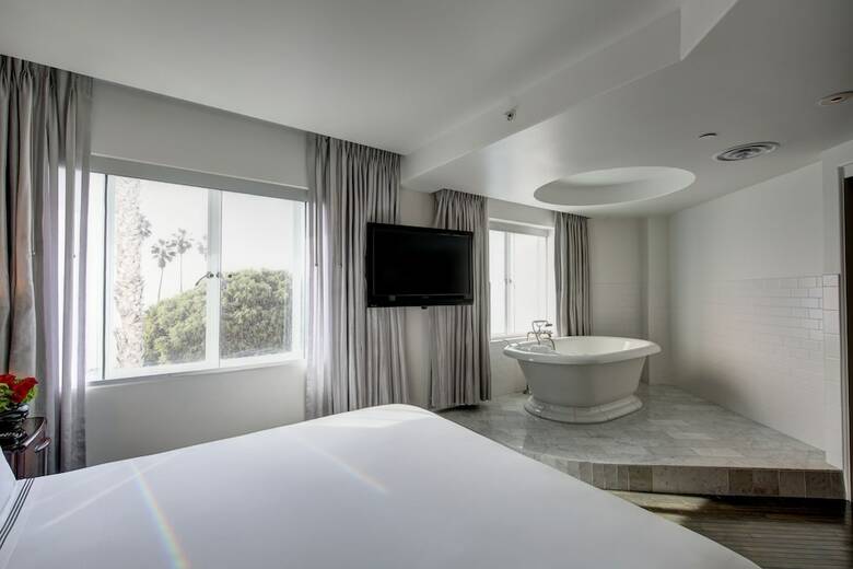 Hotel Shangri La Santa Monica