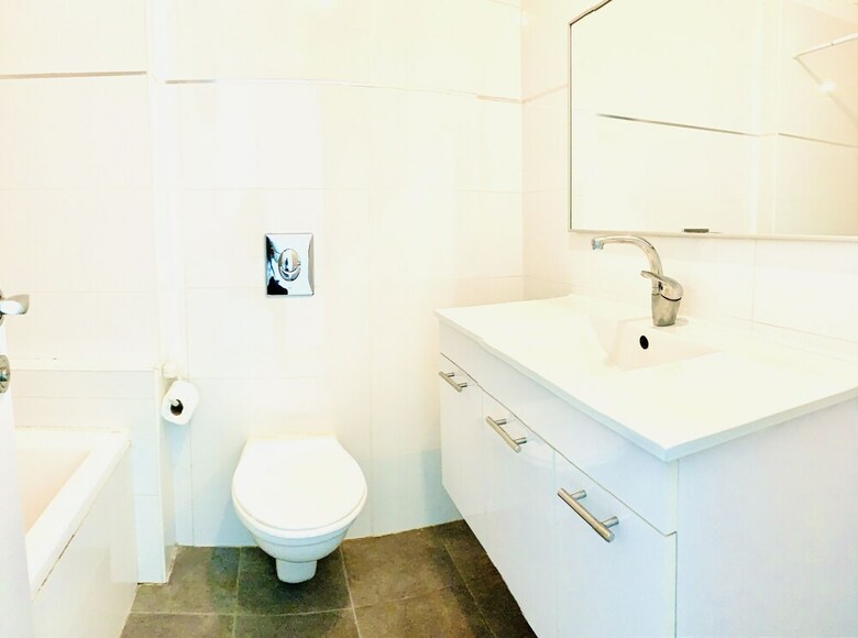 The Seasons King David Apartment