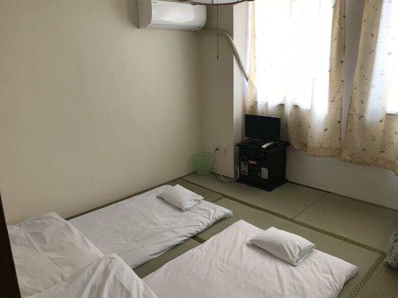 Hostal Business Hotel Tenmonkan Park - Hostel
