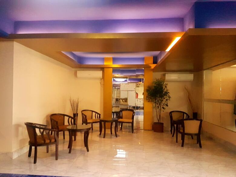 Hotel Lake Wood Residency