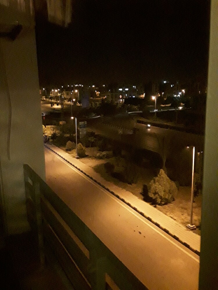 Hotel Luxes Inn