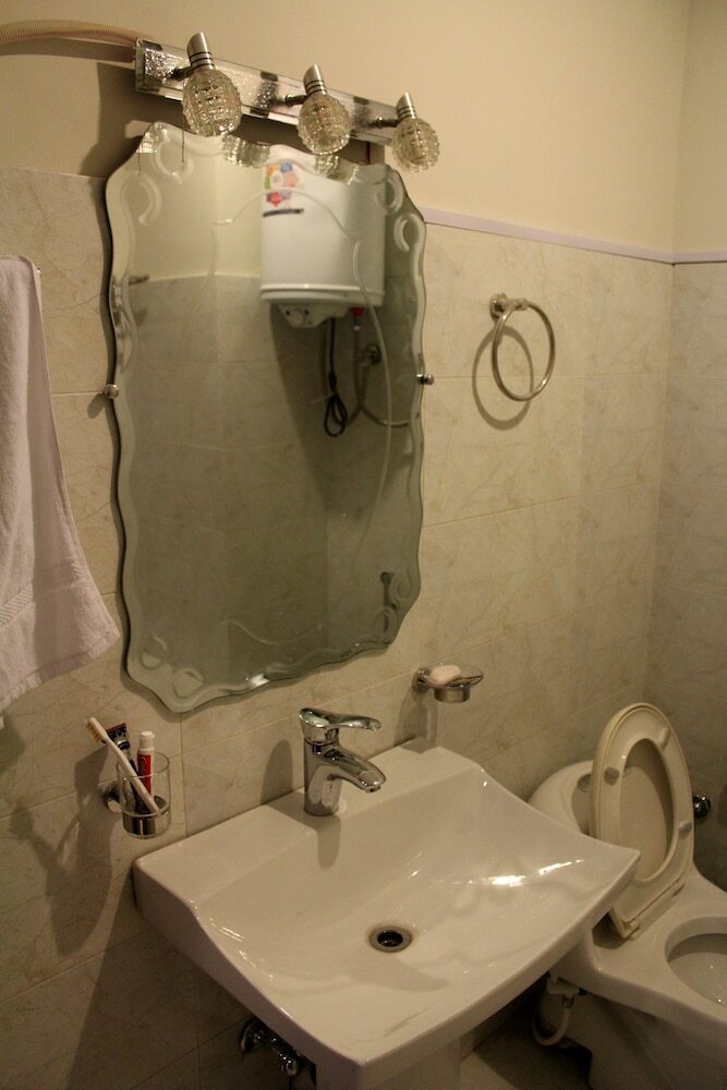 Hotel Luxes Inn