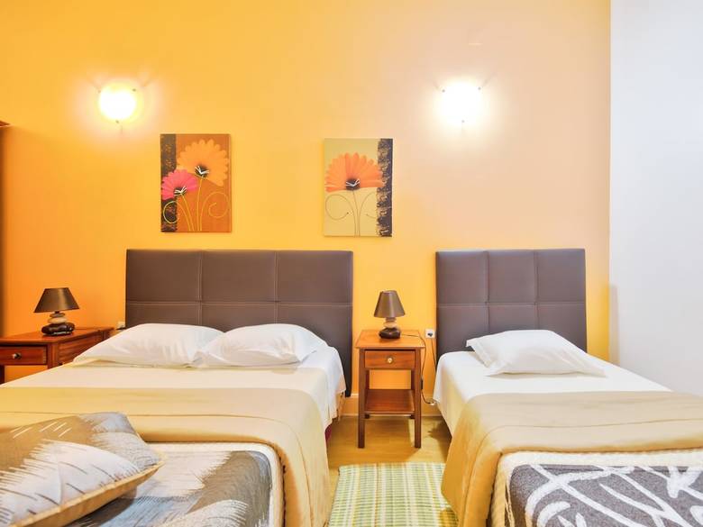 Bed & Breakfast 5 Bicas