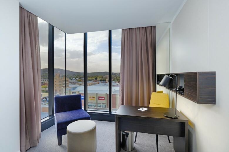 Mantra Albury Hotel