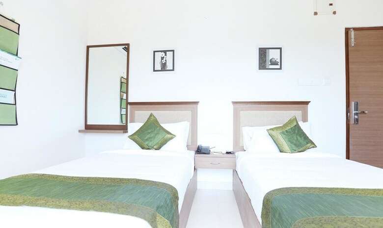 Hotel Rishi Gardens