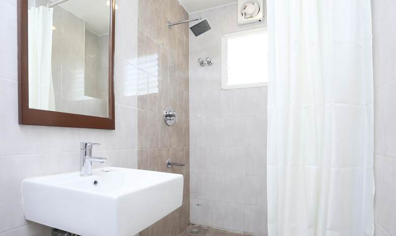 Hotel Rishi Gardens