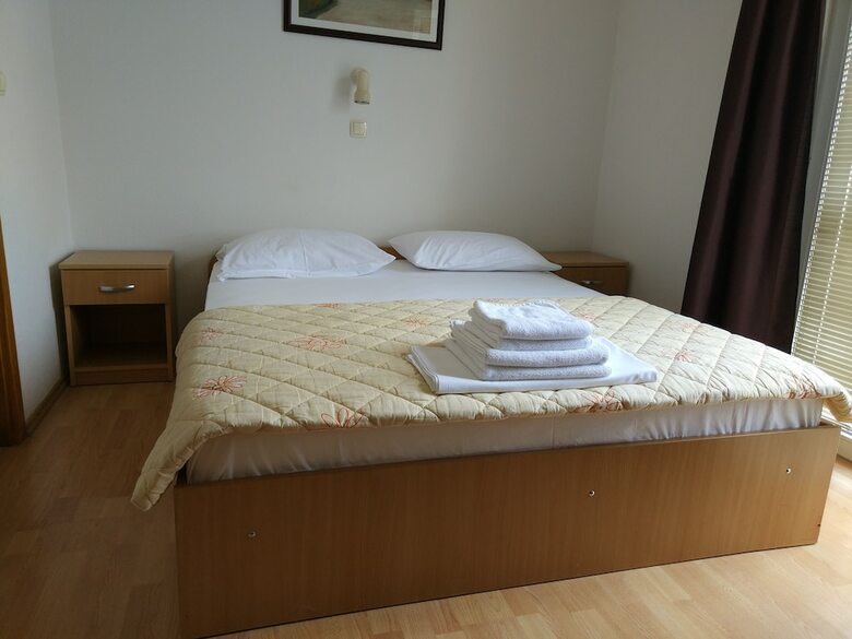 Pension Regina Mundi