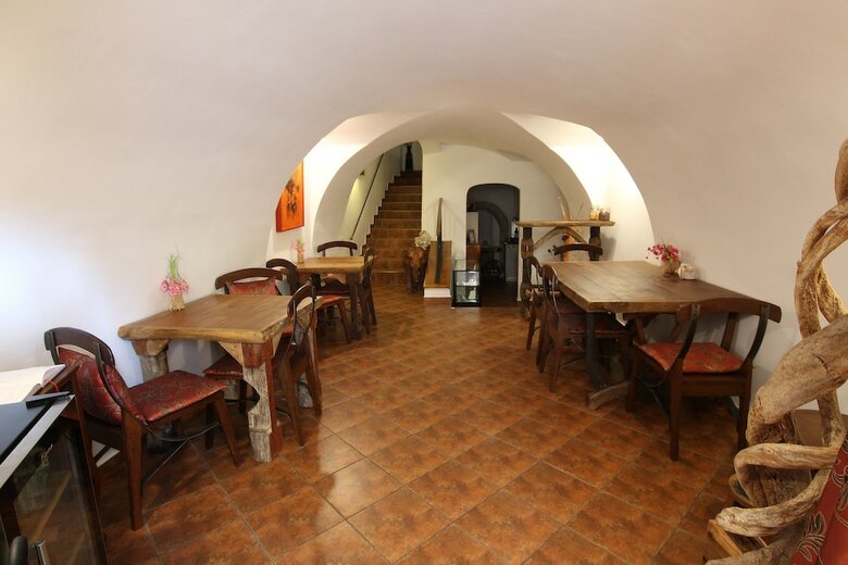 Hotel House Of Roses