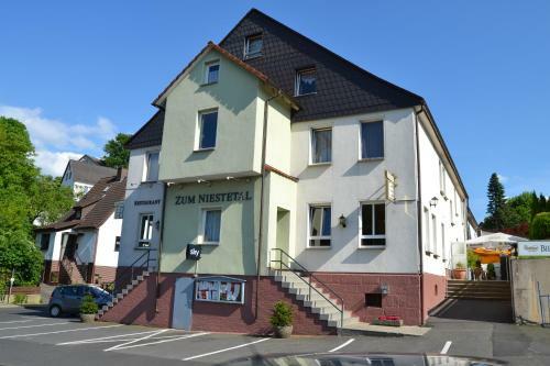 Hostal Landhotel Zum Niestetal