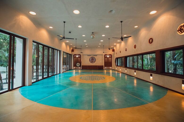 Hotel Holistika