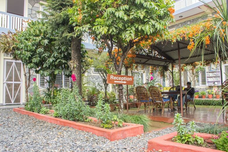 Hotel Giri Guest House