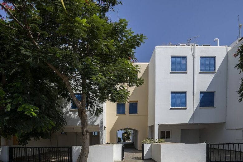 Apartamentos Sirina Lina Beachfront Suite