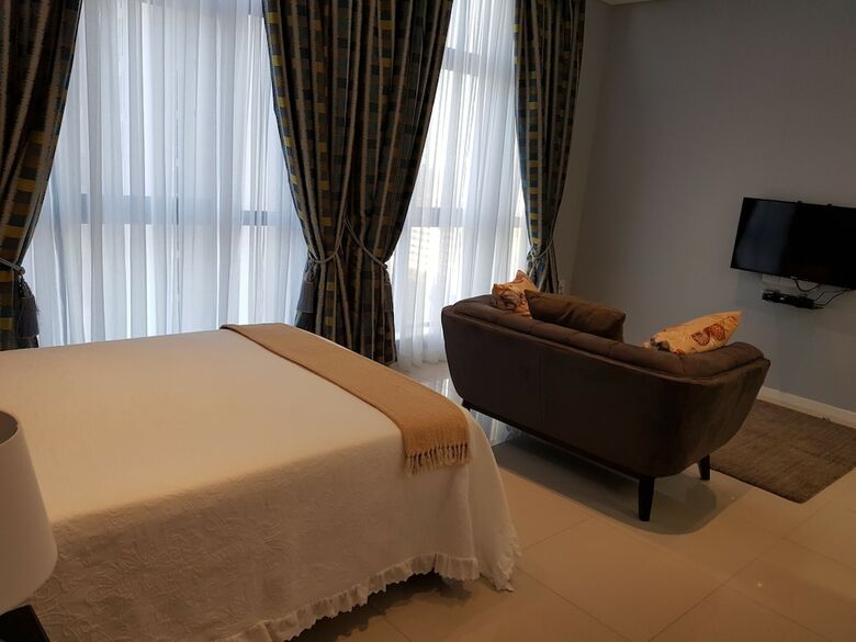 Hotel Apartments At Itowers Cbd Gaborone