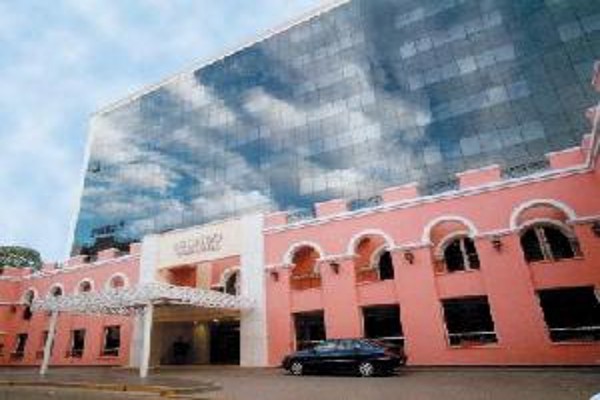 Naindo Park Hotel