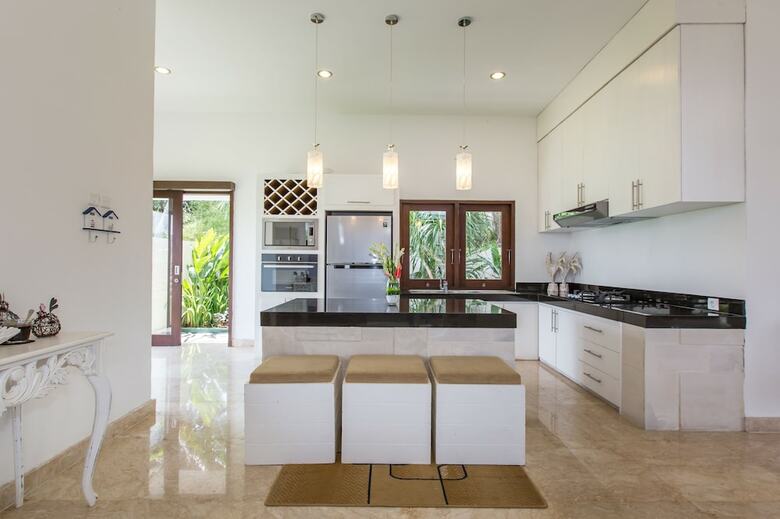 Villa Club Corner Residence By Nagisa Bali