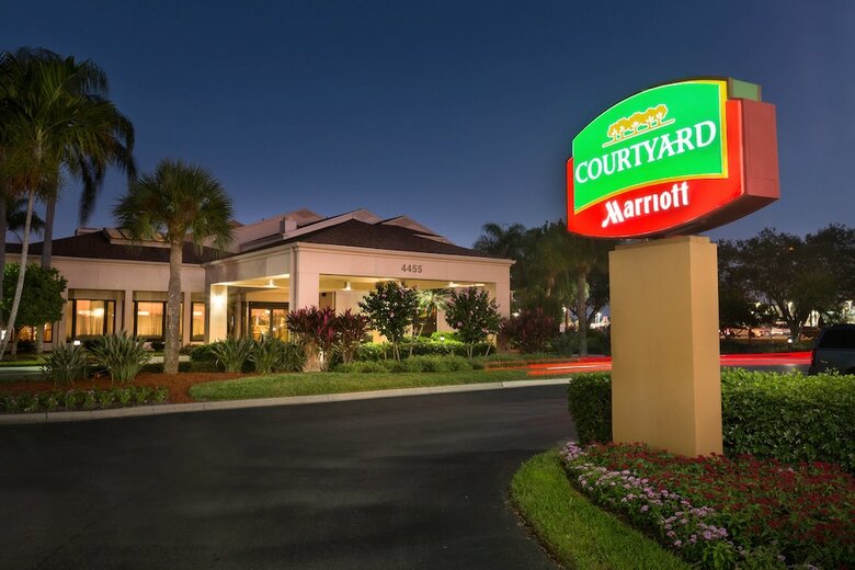 Hotel Courtyard By Marriott Fort Myers Cape Coral