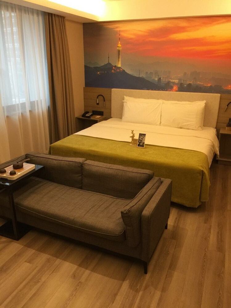 Atour Hotel Zhongshan Square Dalian